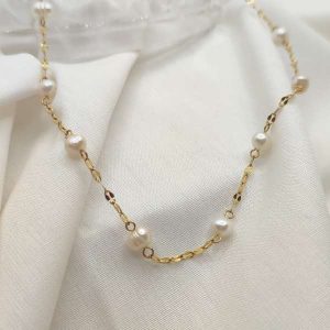 Collar Mary